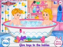 Bliźniaki w kąpieli