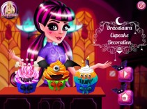 Draculaura dekoruje ciasteczka