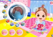 Dziewczynka na dywaniku